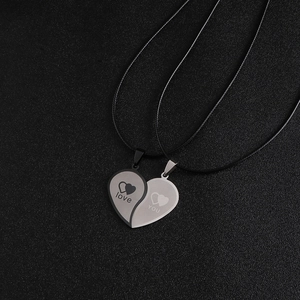 Collier couple puzzle cœur en acier inoxydable noir et argent avec gravure Love et You