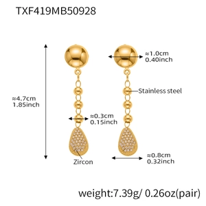 Dimensions détaillées des boucles d'oreilles dorées en zircon avec mesures précises