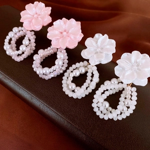 Boucles D'oreilles Pendantes Fleur En Acrylique Imitation Künstliche Perle Cristal Avec Tige En Argent Bijoux Floraux Élégants
