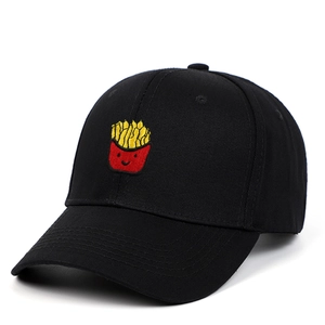 Casquette de baseball noire classique avec broderie frites dorées et visière courbée
