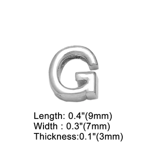 Dimensioni dettagliate del ciondolo a lettera G argento con lunghezza 9mm e larghezza 7mm