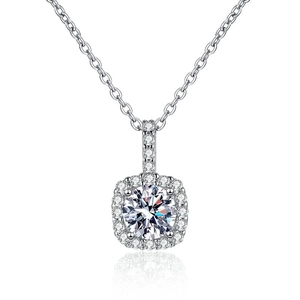 Elegant S925 sterling silver halo necklace featuring a 1 carat round moissanite pendant