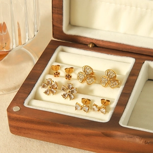 Chic 18k gold plated stainless steel floral stud earring set in a luxury jewelry box