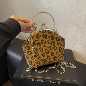 Leopard Print Shell Bag Vintage Women Velvet Fabric Kiss Lock Metal Handle Chain Shoulder Crossbody Handbag