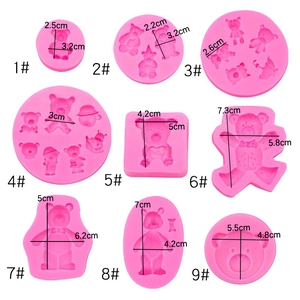 Detailed grid view of assorted pink silicone bear molds with specific size dimensions