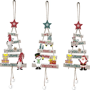 Set di tre ornamenti natalizi in legno con motivi di gnomo, pupazzo di neve e Babbo Natale