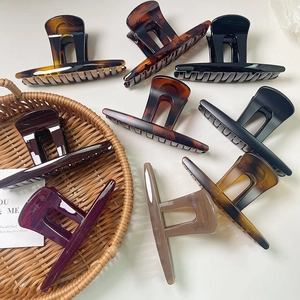 Large Hair Claw Clips For Women Strong Hold PC Plastic Shark Hair Clamps Retro Tortoiseshell Matte Minimalist Hairpins