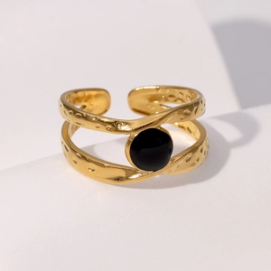 Retro double-layered gold stainless steel ring with black round stone and hammered texture