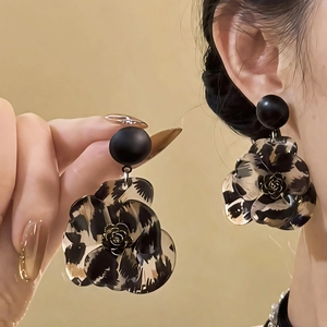 Retro Leopard Print Resin Flower Petal C Shape Stud Earrings With 925 Sterling Silver Earring Post For Women