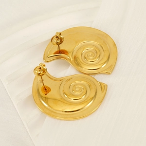 Élégantes boucles d'oreilles en acier inoxydable doré 18K avec texture de coquillage