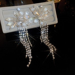 Luxurious crystal flower tassel earrings with sparkling rhinestones on silver needle