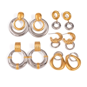 Set de cinco pendientes de aro bicolores en acero inoxidable dorado y plateado