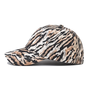 Verstellbare Baseballkappe mit Tigermuster und braun-schwarzem Tiermotiv aus Segeltuch
