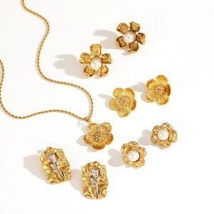 French style 18K gold plated stainless steel floral earring and necklace set for women