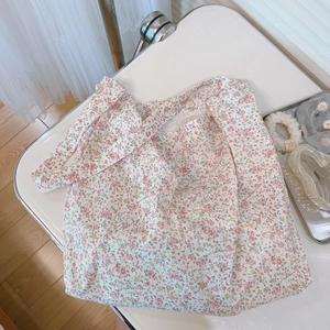 Bolso de hombro grande de algodón con elegante estampado floral rosa para un estilo chic