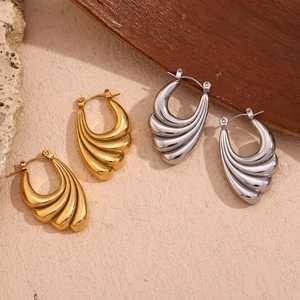 Textured Wave Hoop Earrings Stainless Steel 18K Gold Plated Minimalist Wing Shape Ribbed C Shape Jewelry For Women