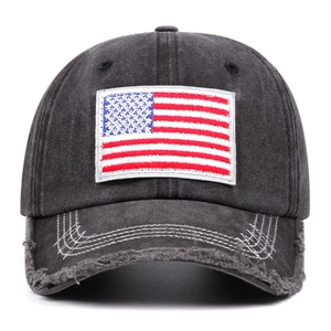 Berretto da baseball in cotone grigio scuro lavato con bandiera USA e tesa sfrangiata