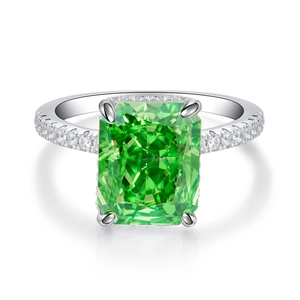 Elegant S925 sterling silver ring with emerald-cut green zircon and accent diamonds