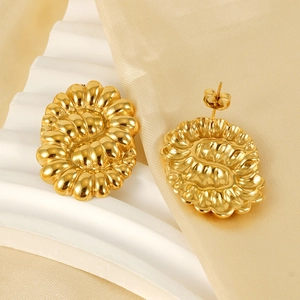 Boucles d'oreilles vintage dorées 18 carats avec texture ondulée irrégulière pour femme