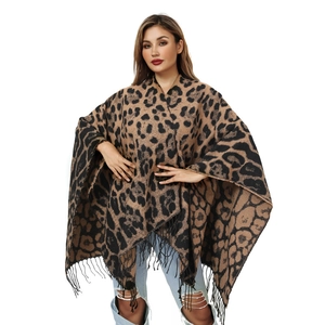 Vintage leopard print knitted poncho with fringe tassels for women in autumn winter