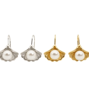 Elegant 316 stainless steel fan-shaped pearl drop earrings in gold and silver finishes