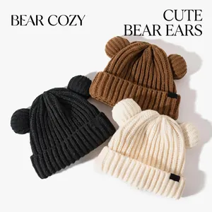 Bonnet d'hiver tricoté avec oreilles d'ours mignonnes en noir, marron et beige