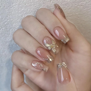 Elegante French Nude Pink Press-on-Nägel mit goldenen Schmetterlingen und Glitzer