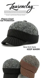 Dettaglio del cappello invernale con fodera in pile spesso e paraorecchie caldo