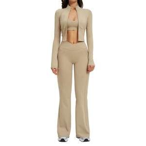 Completo sportivo 3 pezzi con giacca zip, reggiseno a V e leggings a campana