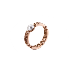 Minimalist rose gold hollow geometric ring featuring an elegant white pearl center