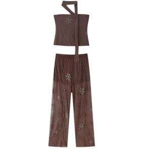 Ensemble deux pièces marron foncé pour femme avec haut foulard et pantalon à paillettes