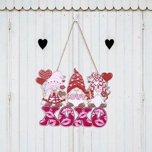 Décoration de porte Saint-Valentin en bois rose avec gnomes et lettres XOXO et LOVE