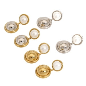 Boucles d'oreilles pendantes en acier poli avec double bille et perles fantaisie