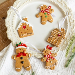 Gingerbread Man Christmas Tree Ornaments Resin Hanging Gingerbread House Figures Festive Holiday Home Party Decor