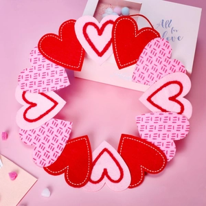 Couronne De Coeur Saint Valentin En Tissu Feutre Ornement Suspendu Romantique Pour Décoration De Maison