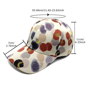 Casquette fleurie blanc cassé pour femme avec mesures du tour de tête et de la visière