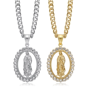 Collana con Pendente Vergine Maria in Acciaio Inossidabile Hiphop Placcato Oro Strass Medaglione Ovale Religioso Gioielli Unisex