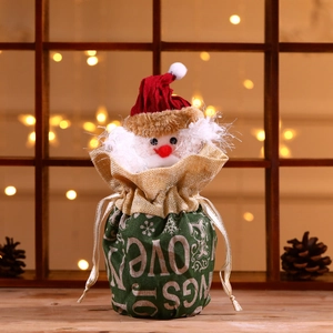 Sac cadeau de Noël en toile de jute verte avec décoration peluche Père Noël 3D