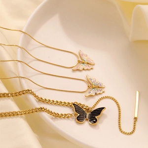 Titanium Steel Butterfly Pendant Necklace For Women Dreamy Sweet Enamel Rhinestone Butterfly Clavicle Chain Jewelry