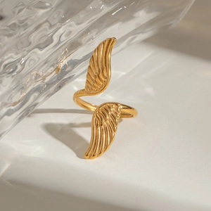 Exaggerated golden feather wing open ring in vintage stainless steel fashion style