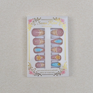 24-piece French ocean-themed press-on nails with shell and pearl 3D design
