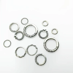 Retro silver metal connector rings set with dragon scale and floral engravings