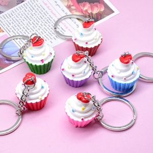 Cupcake Keychain Simulation Dessert Resin Heart Decor Sweet Kawaii Bag Charm Accessory Colorful Novelty