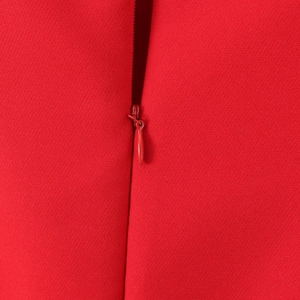 Sexy rotes Puff-Kleid mit Spaghettiträgern und hochwertigem verdecktem Reißverschluss-Detail