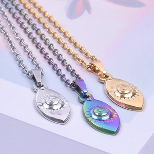 Drei Anhänger Halsketten Auge in Gold, Silber und Regenbogenfarben aus Edelstahl