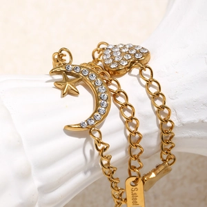 Bracelet multicouche en acier inoxydable doré avec breloques lune étoile et cœur en cristal