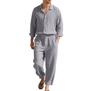 Ensemble décontracté en lin gris pour homme avec chemise manches longues et pantalon