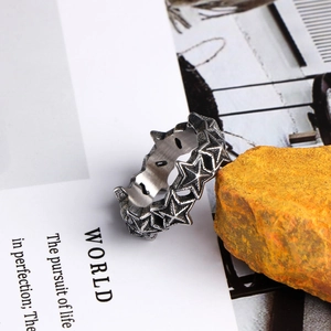 Retro oxidized silver star band ring with punk style embossed 3D pentagram details