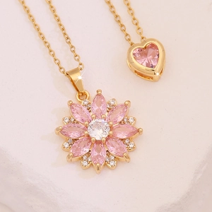 Ensemble de colliers en acier doré avec pendentifs fleur et cœur en zircon rose