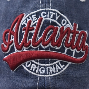 Casquette Atlanta en coton délavé avec broderie 3D et surpiqûres blanches